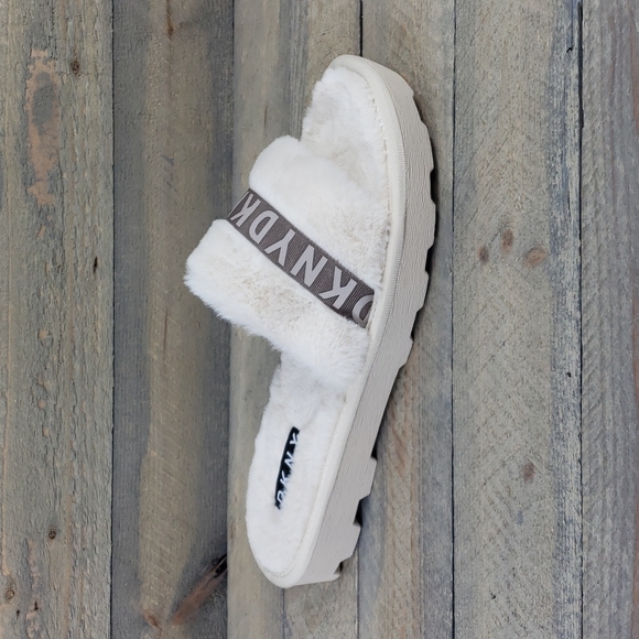 DKNY Logo Faux Fur Rabbit Women's Slides Slippers Beige - Picture 2 of 9